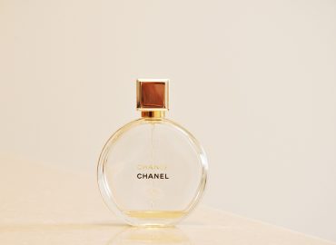 TOP 10 dámske aj pánske parfemy – očar vôňou aj v roku 2019