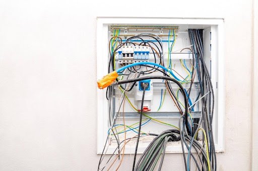 Elektromerový rozvádzač v rodinnom dome: základné pravidlá montáže a bezpečnosti